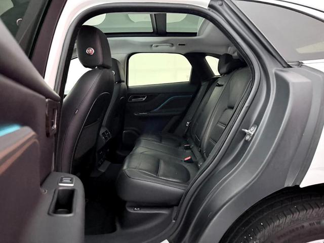 Photo of 2018 Fuji White Jaguar F-PACE