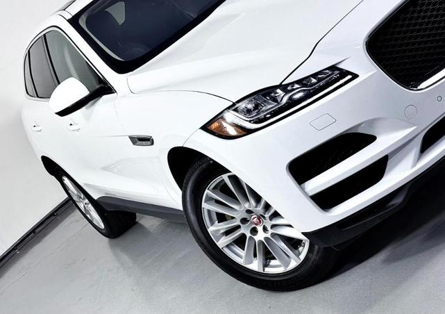 Photo of 2018 Fuji White Jaguar F-PACE