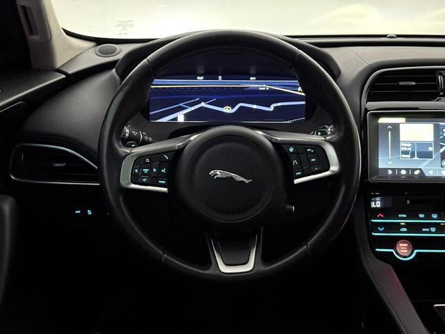 Photo of 2020 Fuji White Jaguar F-PACE
