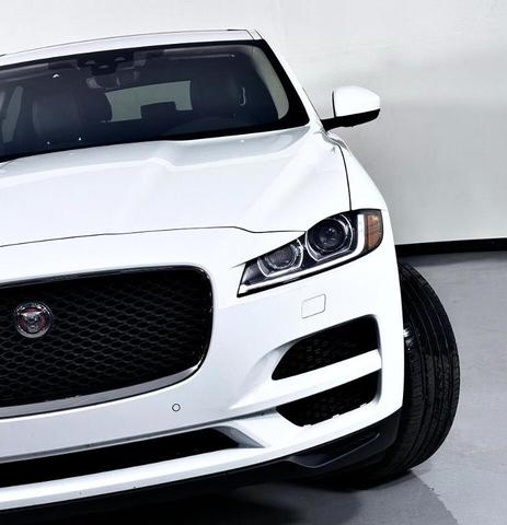 Photo of 2020 Fuji White Jaguar F-PACE