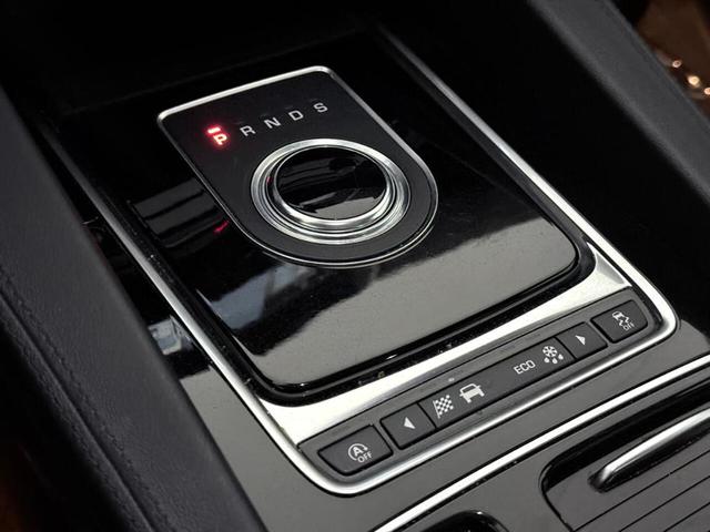 Photo of 2020 Fuji White Jaguar F-PACE