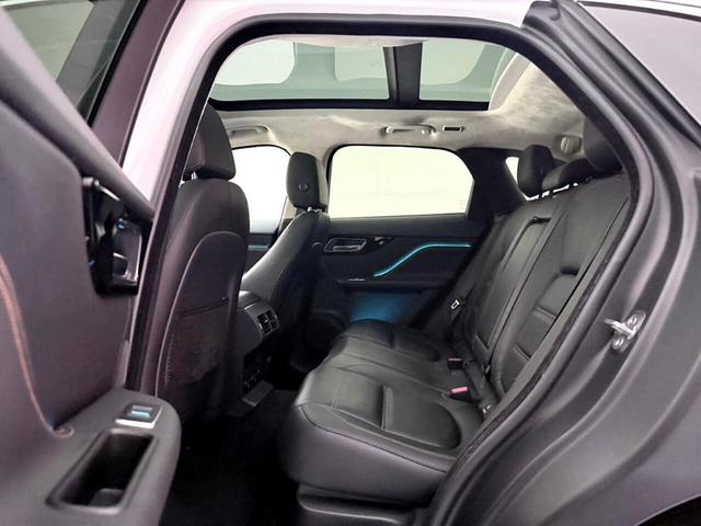 Photo of 2020 Fuji White Jaguar F-PACE