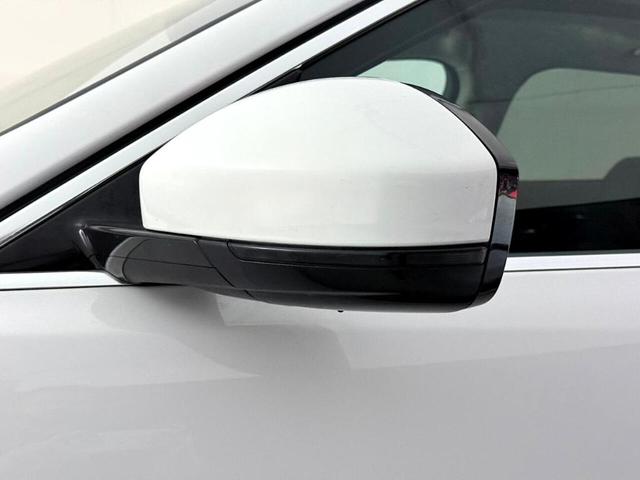 Photo of 2020 Fuji White Jaguar F-PACE