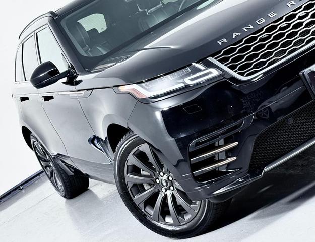 Photo of 2020 Narvik Black Land Rover Range Rover Velar