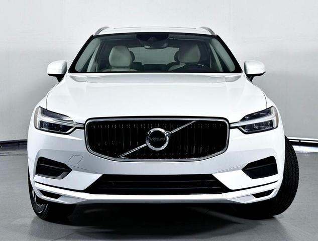 Photo of 2018 White Volvo XC60
