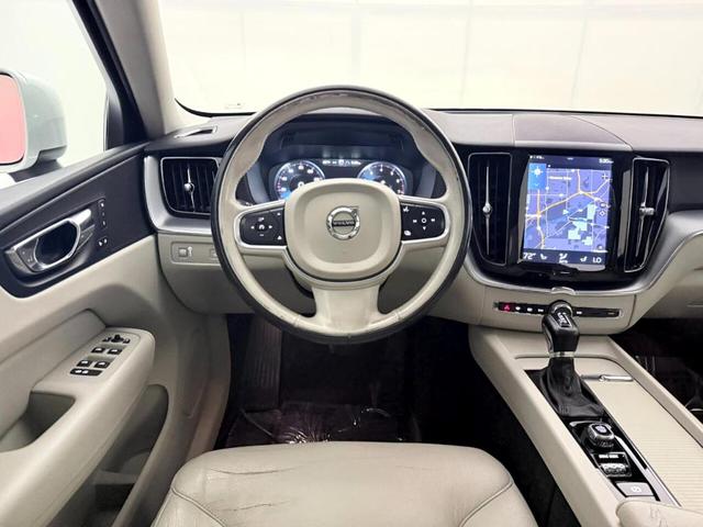 Photo of 2018 White Volvo XC60