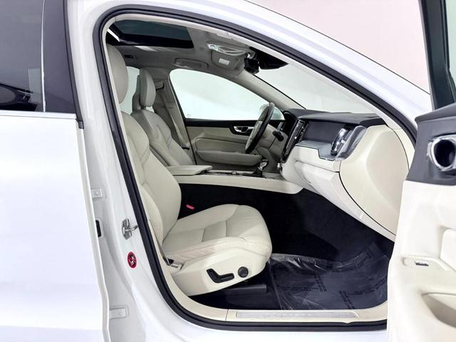 Photo of 2018 White Volvo XC60