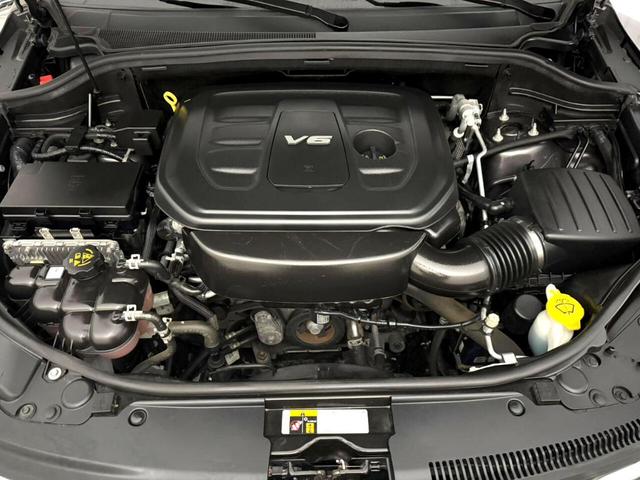 Photo of 2017 Gray Jeep Grand Cherokee