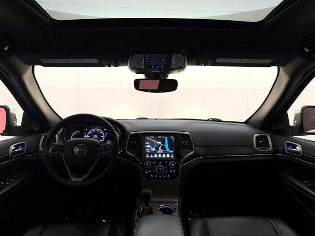 Photo of 2017 Gray Jeep Grand Cherokee