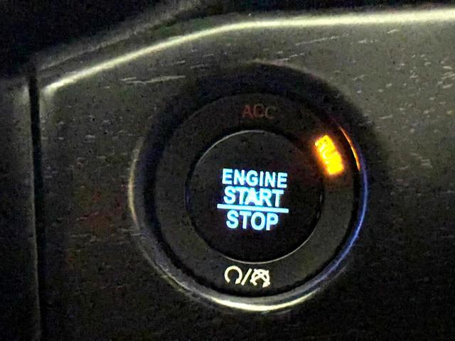 Photo of 2017 Gray Jeep Grand Cherokee
