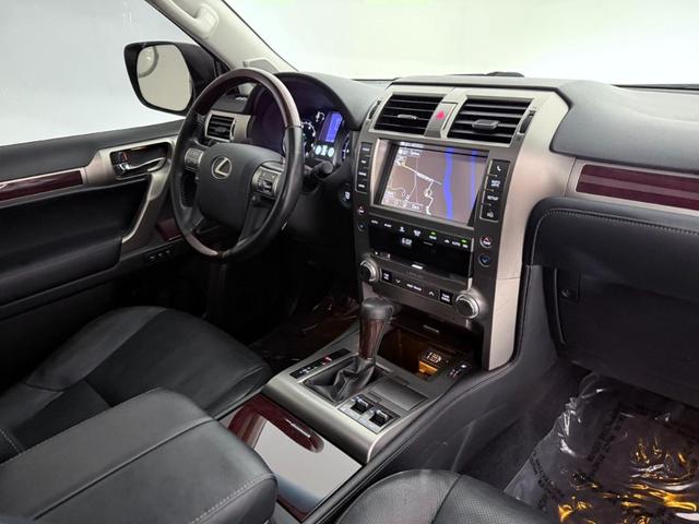 Photo of 2019 White Lexus GX 460