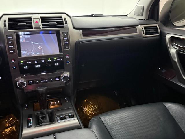 Photo of 2019 White Lexus GX 460