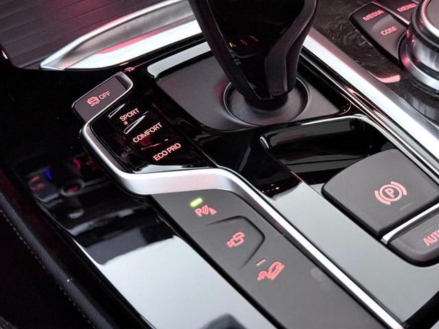 Photo of 2019 Gray BMW X4