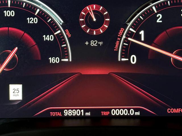 Photo of 2019 Gray BMW X4