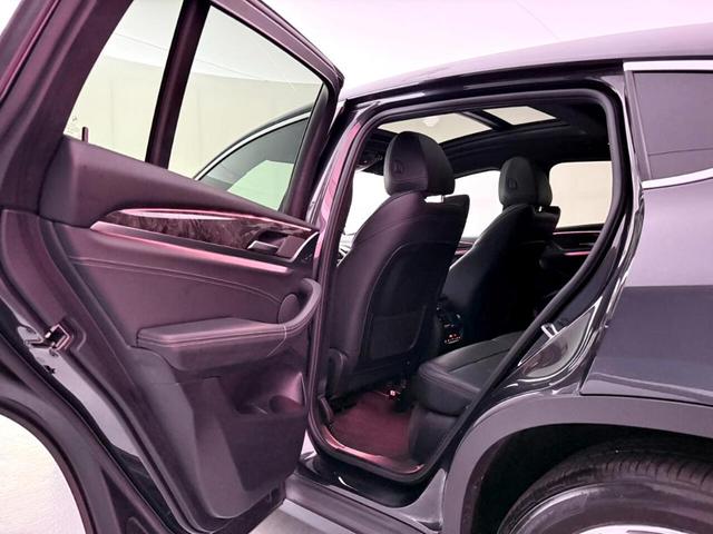 Photo of 2019 Gray BMW X4
