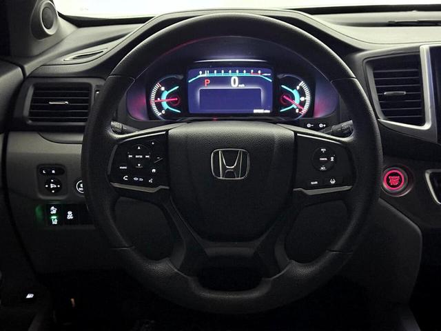 Photo of 2019 Gray Honda Pilot
