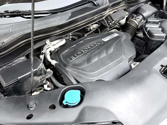 Photo of 2019 Gray Honda Pilot