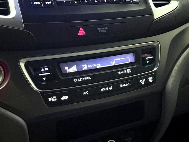 Photo of 2019 Gray Honda Pilot