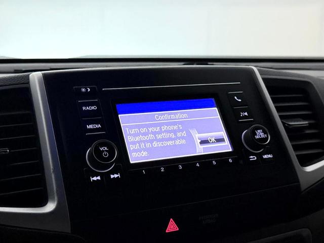 Photo of 2019 Gray Honda Pilot