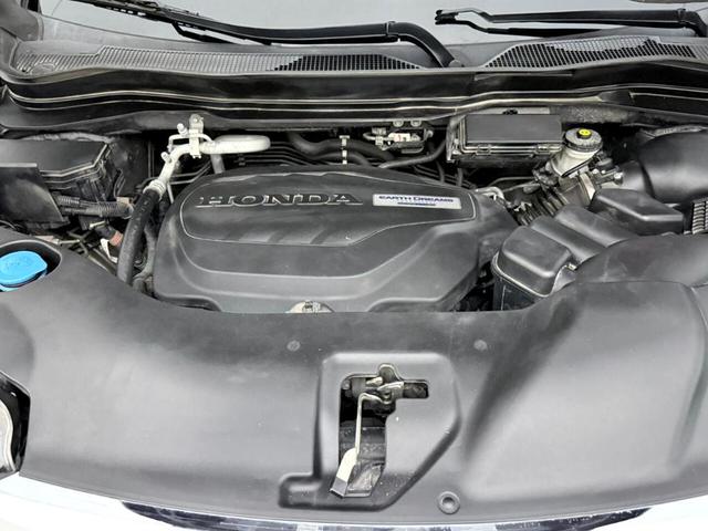 Photo of 2019 Gray Honda Pilot