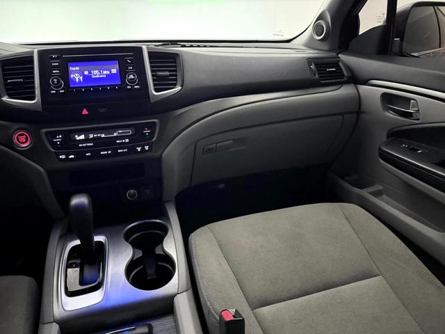 Photo of 2019 Gray Honda Pilot