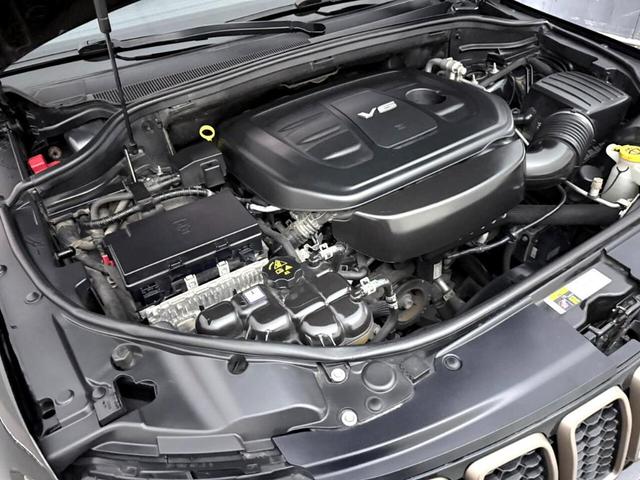 Photo of 2016 Black Jeep Grand Cherokee
