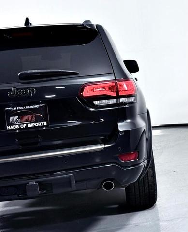 Photo of 2016 Black Jeep Grand Cherokee
