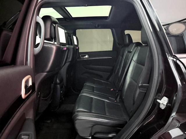 Photo of 2016 Black Jeep Grand Cherokee