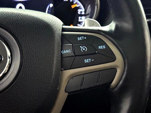 Photo of 2016 Black Jeep Grand Cherokee