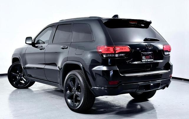 Photo of 2016 Black Jeep Grand Cherokee