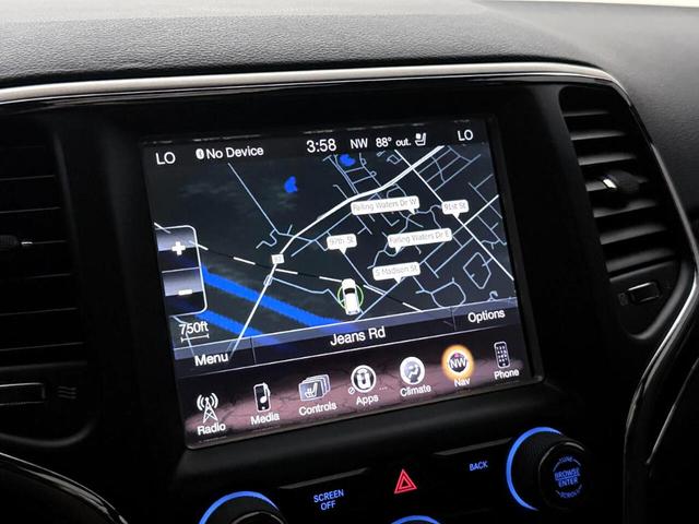 Photo of 2016 Black Jeep Grand Cherokee