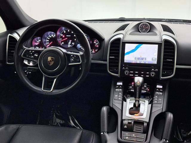 Photo of 2018 White Porsche Cayenne
