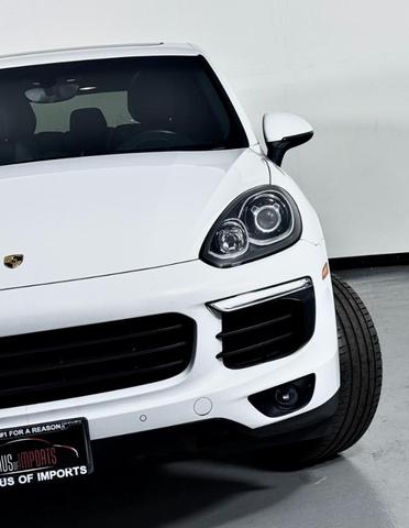 Photo of 2018 White Porsche Cayenne