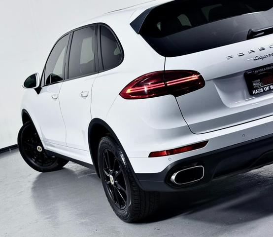 Photo of 2018 White Porsche Cayenne