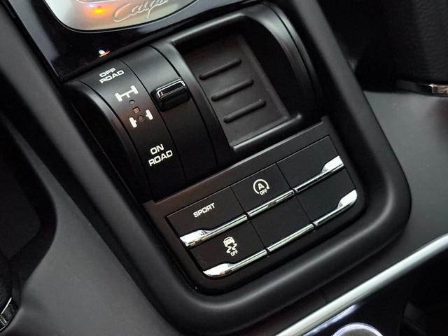 Photo of 2018 White Porsche Cayenne