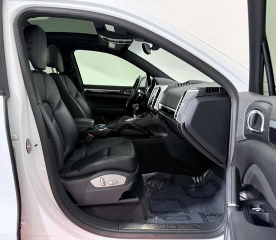 Photo of 2018 White Porsche Cayenne