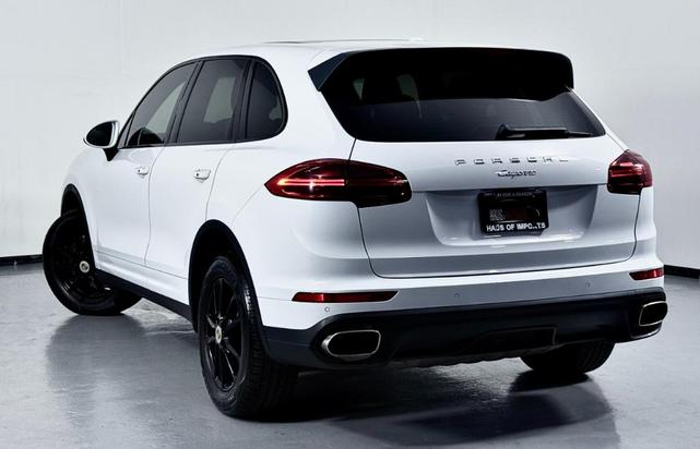 Photo of 2018 White Porsche Cayenne