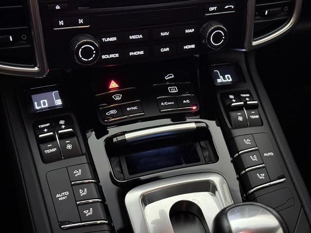 Photo of 2018 White Porsche Cayenne