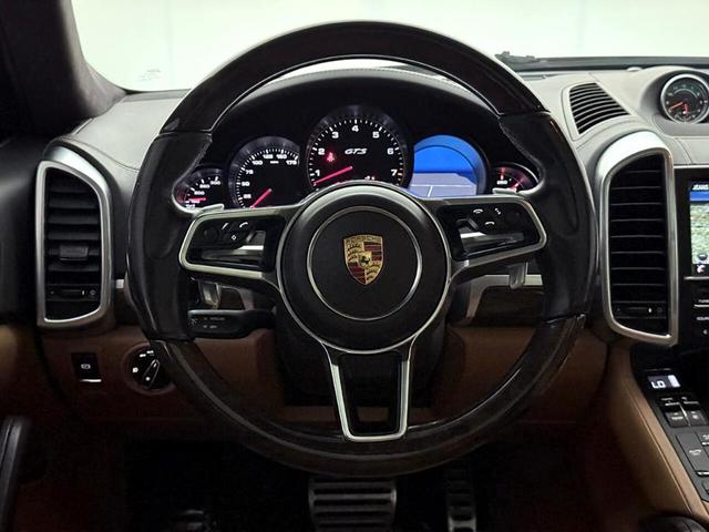 Photo of 2016 Blue Porsche Cayenne