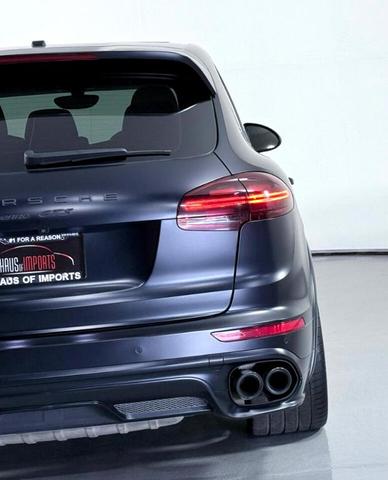 Photo of 2016 Blue Porsche Cayenne
