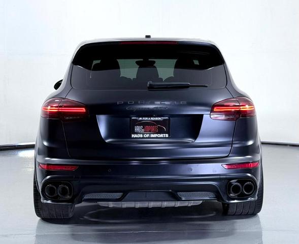 Photo of 2016 Blue Porsche Cayenne