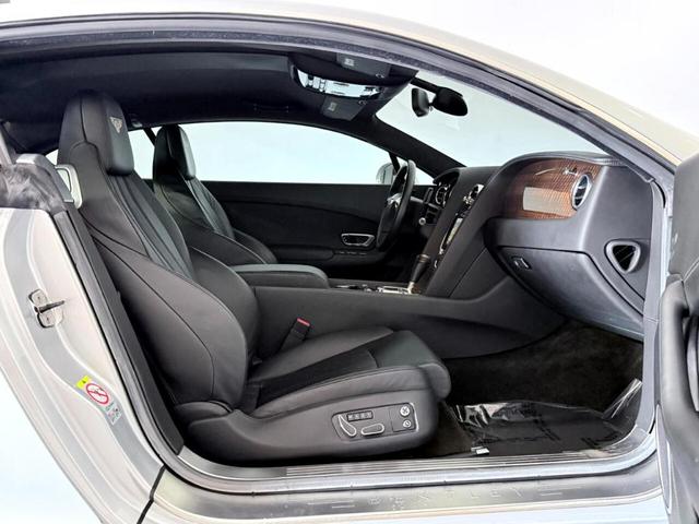 Photo of 2013 Silver Bentley Continental GT