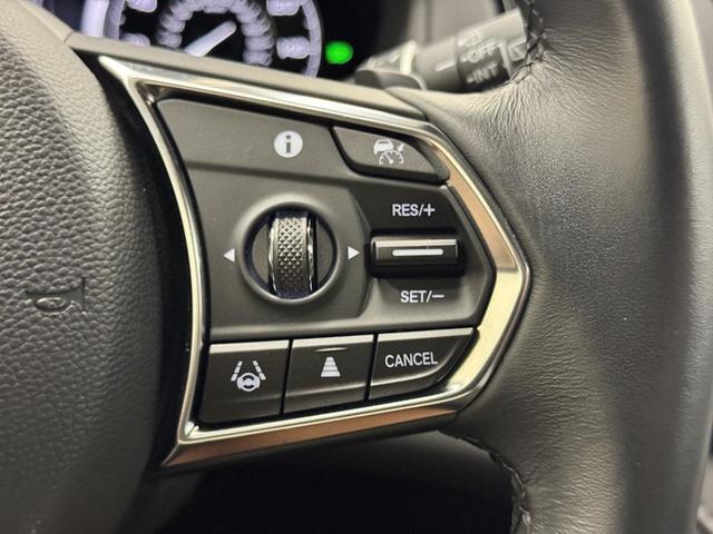 Photo of 2023 Platinum White Pearl Acura RDX