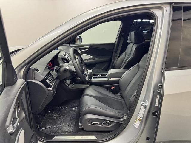 Photo of 2025 Solar Silver Metallic Acura RDX