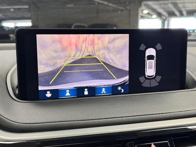 Photo of 2023 Platinum White Pearl Acura MDX