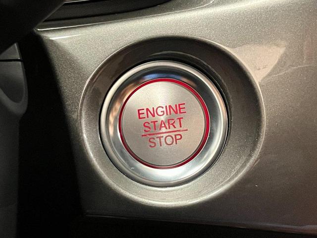 Photo of 2025 Platinum White Pearl Acura Integra