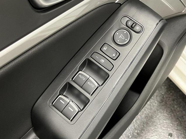 Photo of 2025 Platinum White Pearl Acura Integra