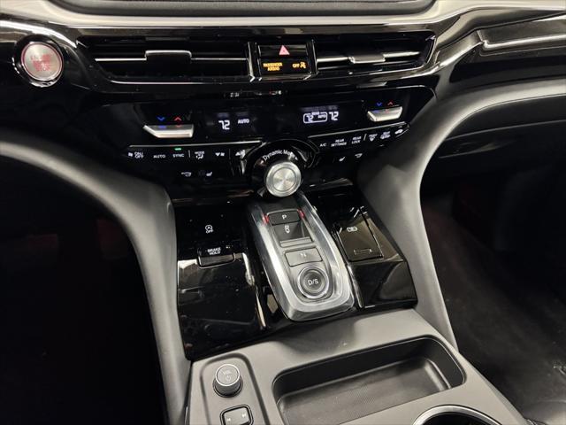 Photo of 2025 Platinum White Pearl Acura MDX