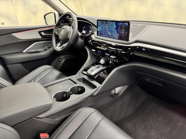 Photo of 2025 Platinum White Pearl Acura MDX