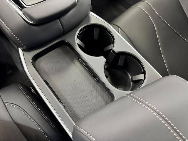 Photo of 2025 Liquid Carbon Metallic Acura RDX